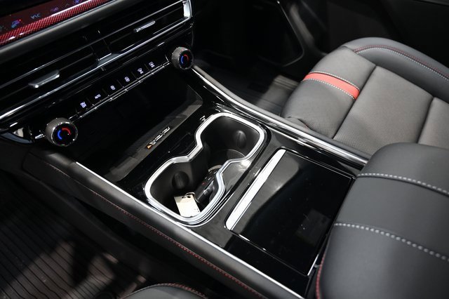 New 2026 Chevrolet Traverse RS w/ LPO, Floor Liner Package image 19