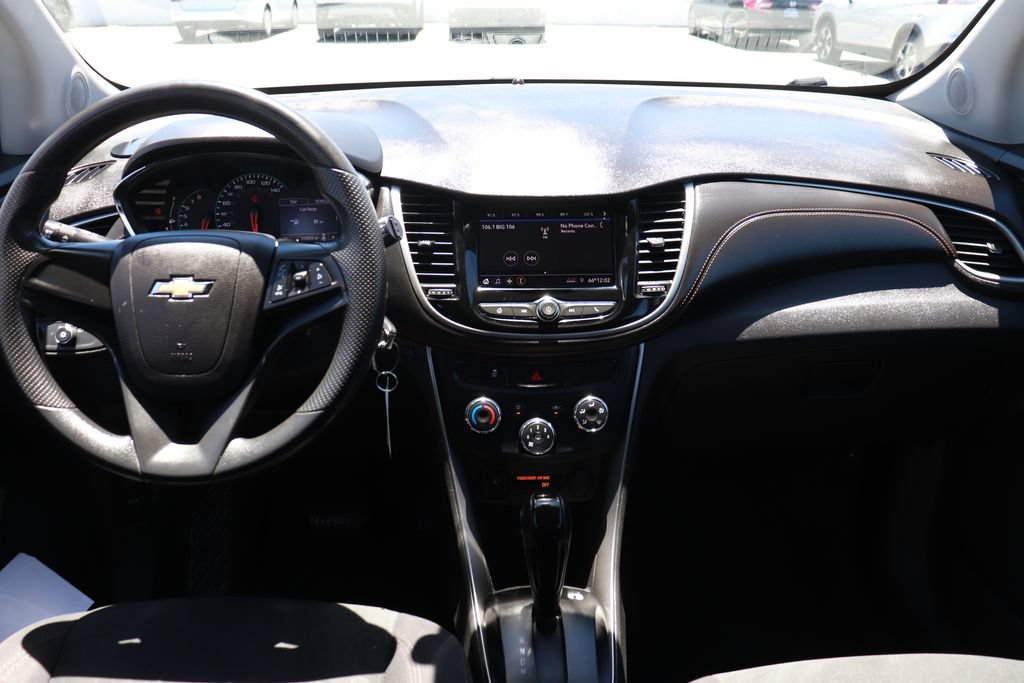 Used 2020 Chevrolet Trax LS FWD image 14