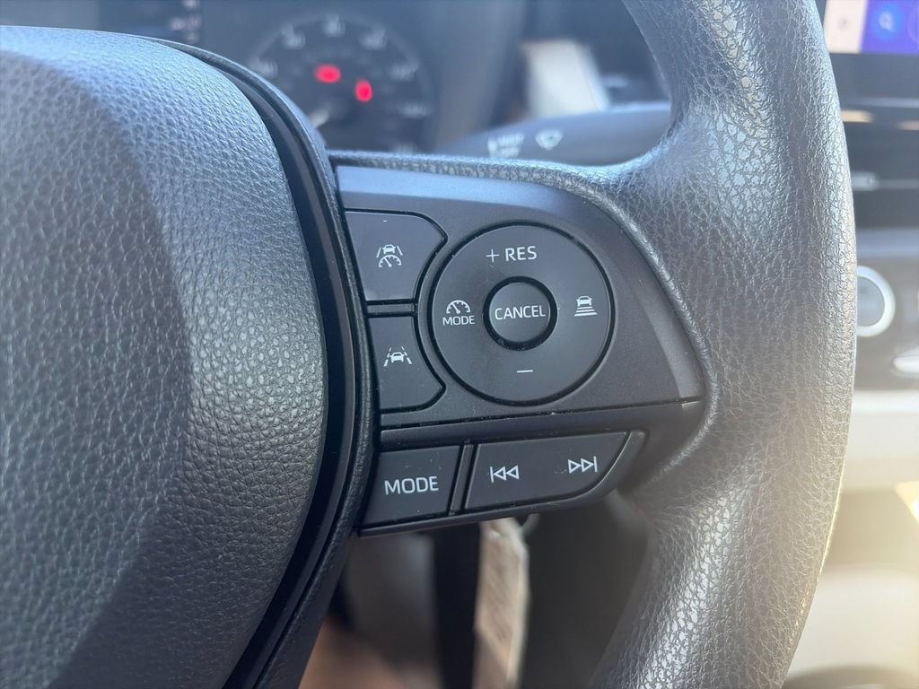 Used 2024 Toyota Corolla LE FWD image 28