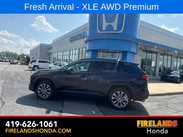 Used 2022 Toyota RAV4 XLE Premium AWD/4WD image 11