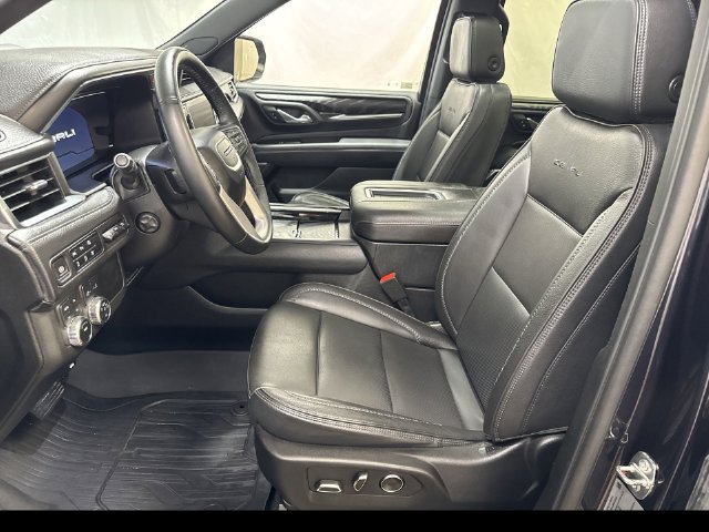 Used 2024 GMC Yukon Denali AWD/4WD image 10
