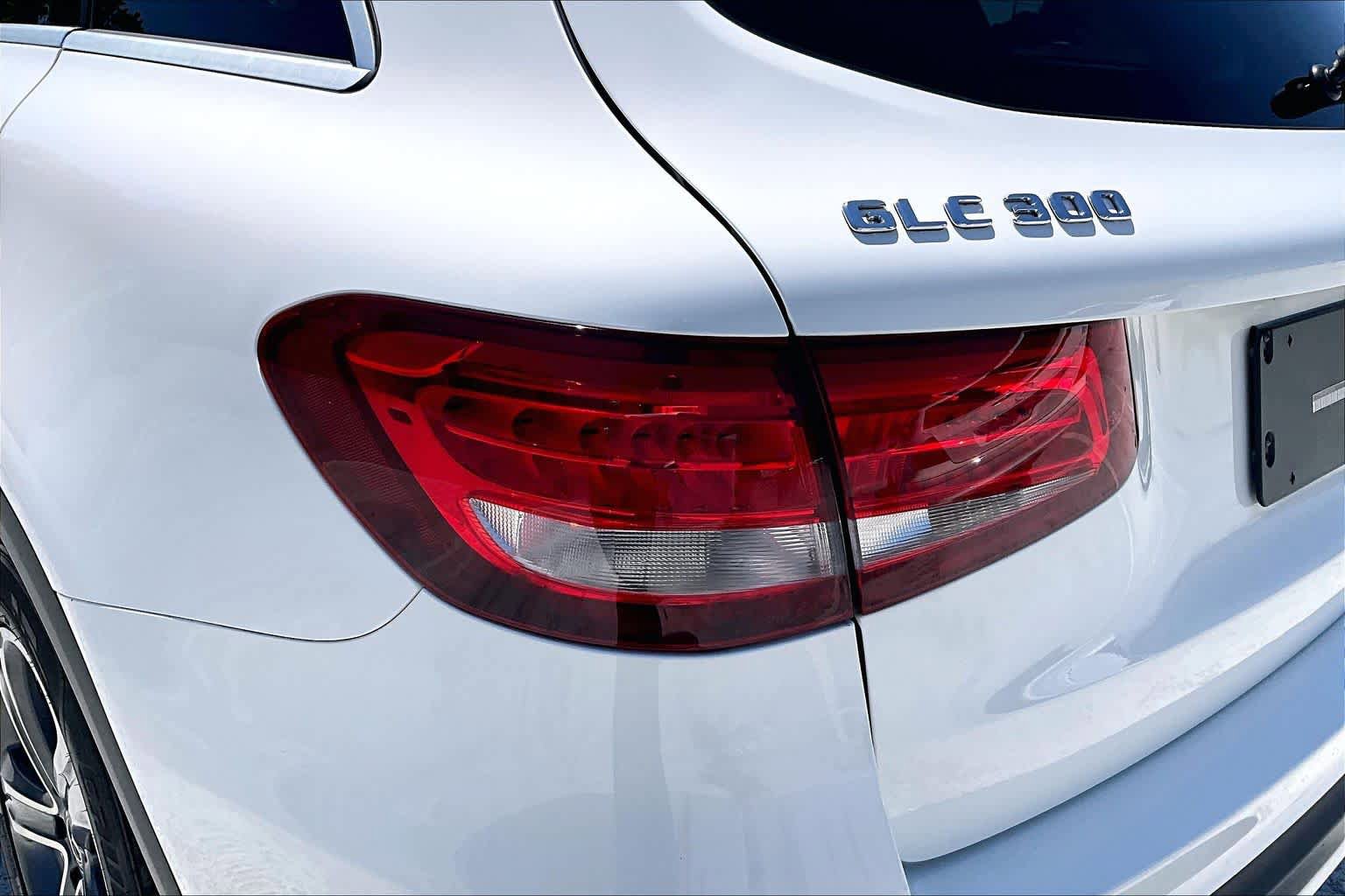 Used 2019 Mercedes-Benz GLC 300 4MATIC image 29