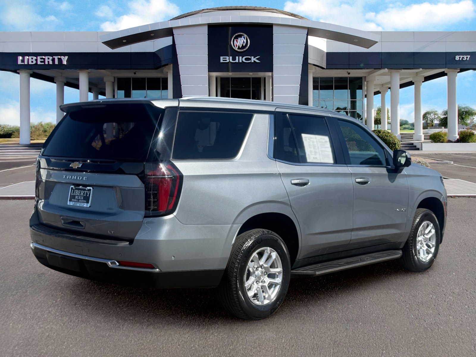 Used 2025 Chevrolet Tahoe LT AWD/4WD image 4