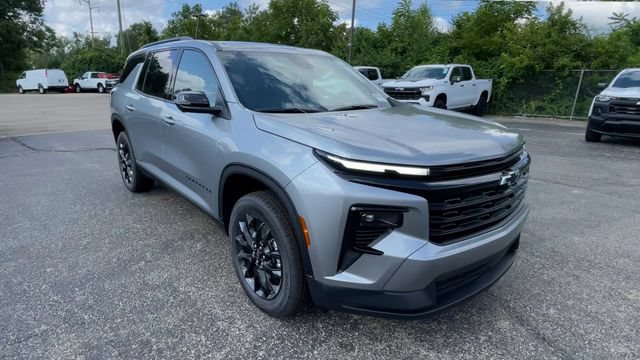 New 2026 Chevrolet Traverse LT w/ Midnight/Sport Edition AWD/4WD image 4