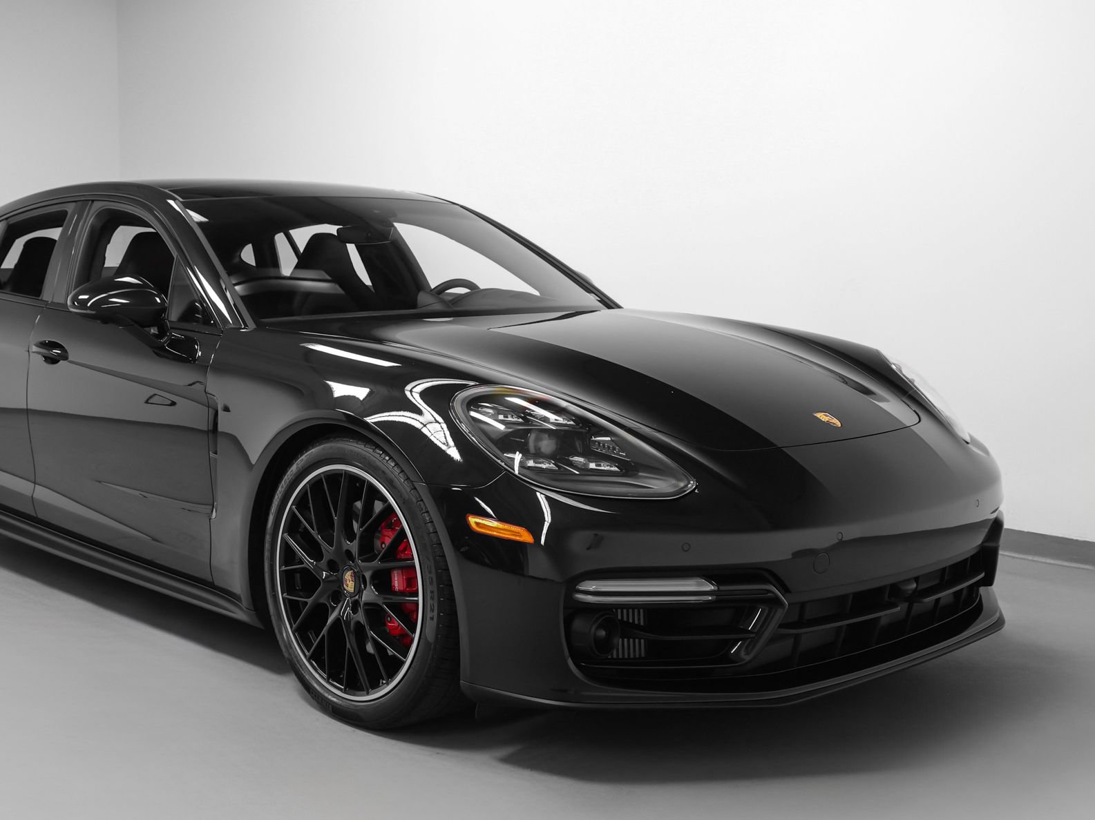 Certified 2023 Porsche Panamera GTS AWD/4WD image 9