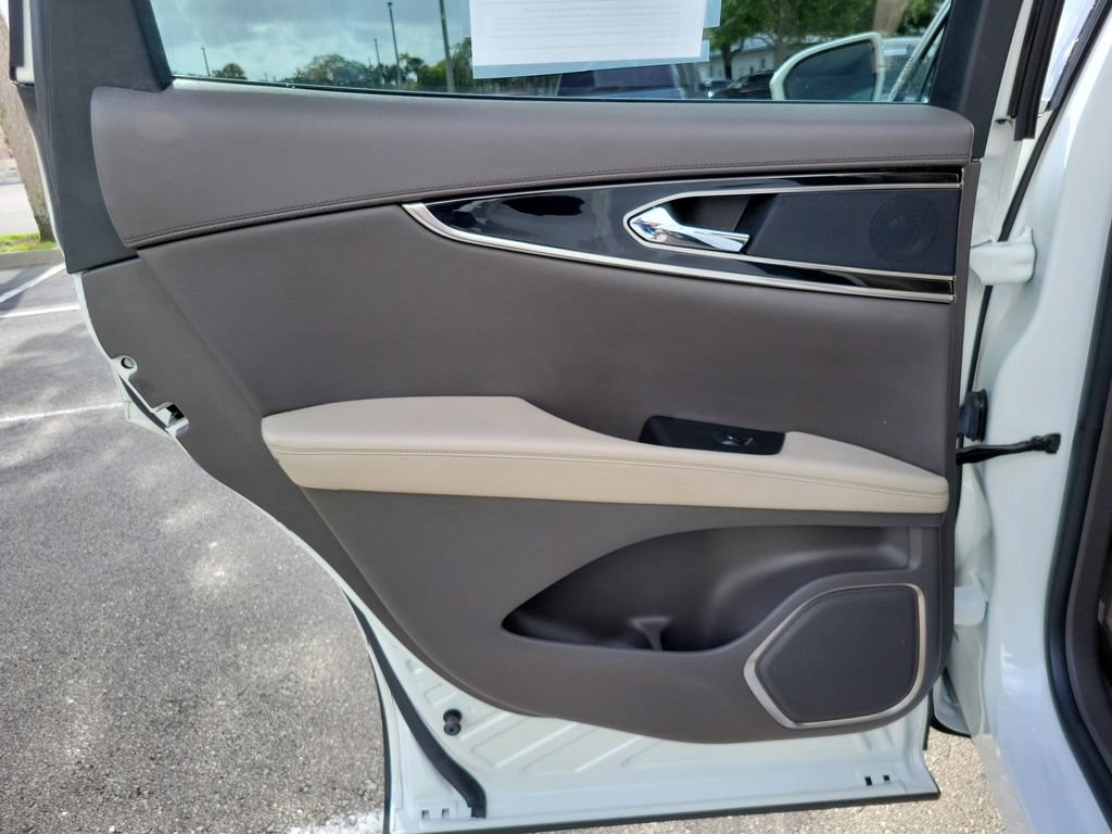 Certified 2023 Lincoln Nautilus FWD image 10