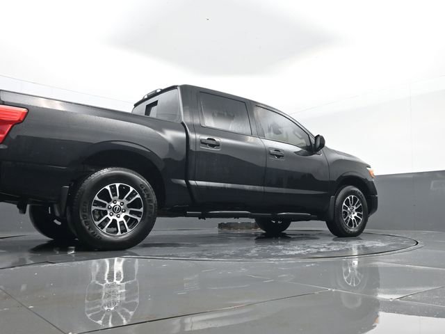 Used 2024 Nissan Titan SV image 23