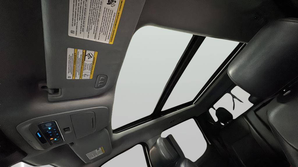 Used 2021 Ford F150 Lariat w/ Equipment Group 502A High image 19