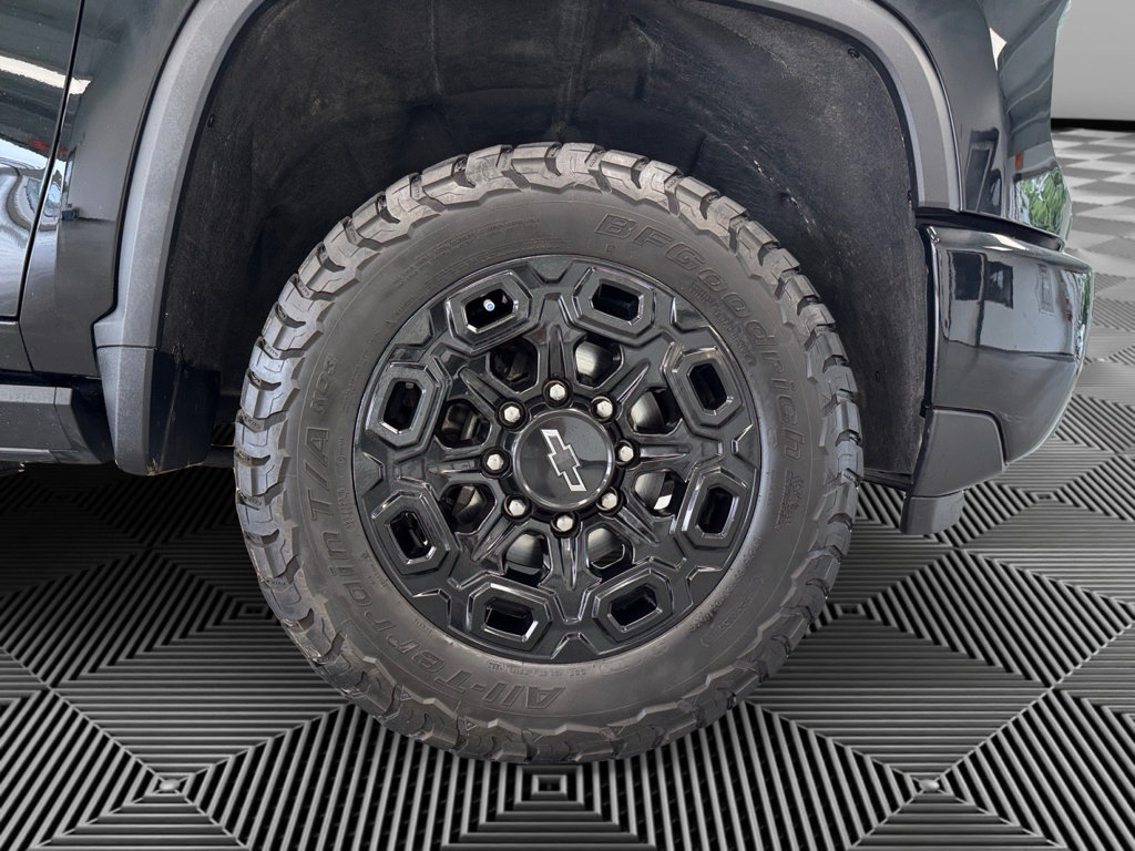 Used 2024 Chevrolet Silverado 2500 High Country w/ High Country Premium Package AWD/4WD image 10