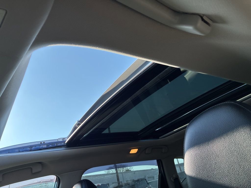 Used 2017 Nissan Rogue SL w/ SL Premium Package image 25