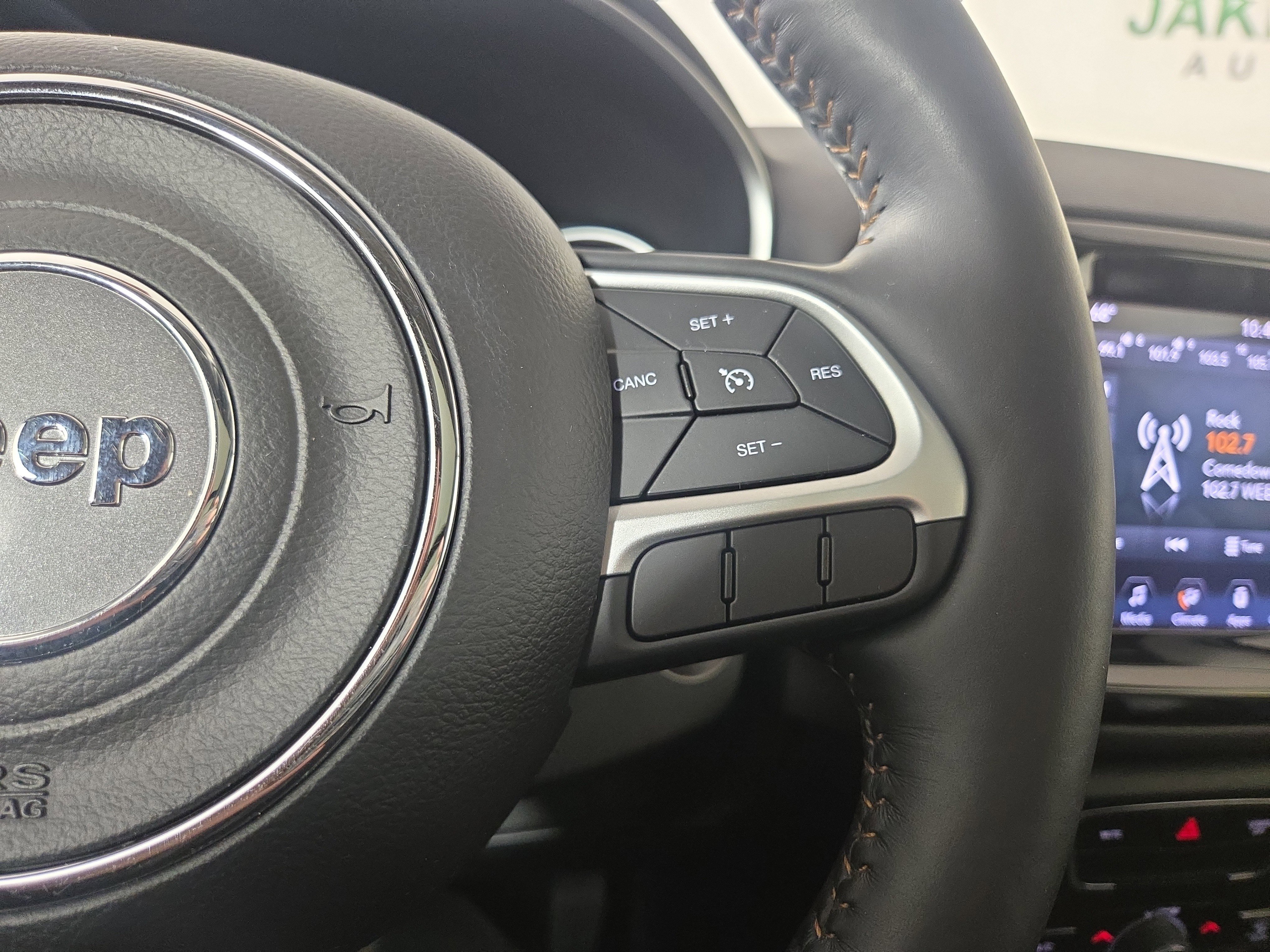 Used 2018 Jeep Compass Limited w/ Navigation Group image 16