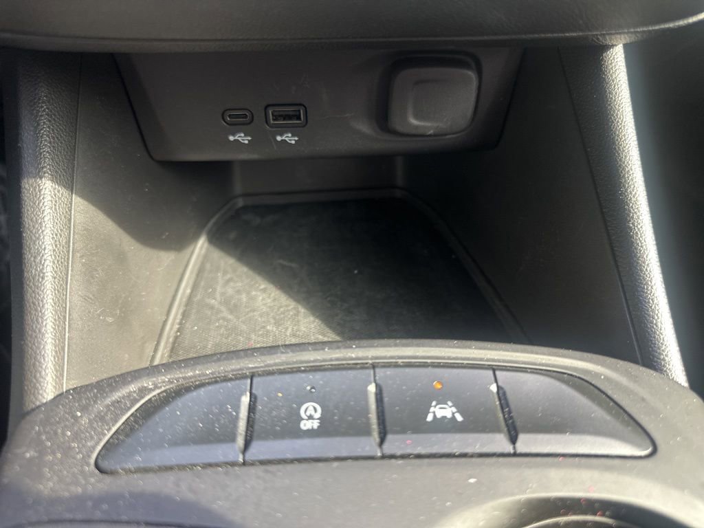 Used 2025 Buick Envista Preferred image 22