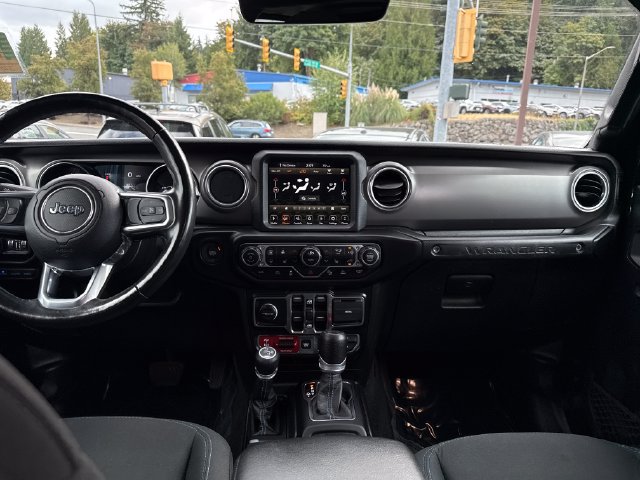 Used 2021 Jeep Wrangler Unlimited Rubicon 4xe w/ Cold Weather Group AWD/4WD image 11