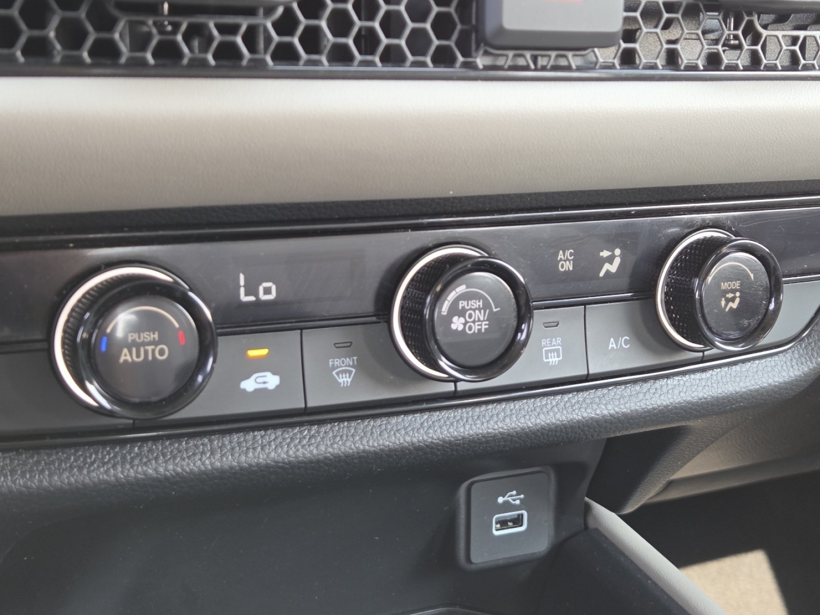 Certified 2024 Honda HR-V LX image 29