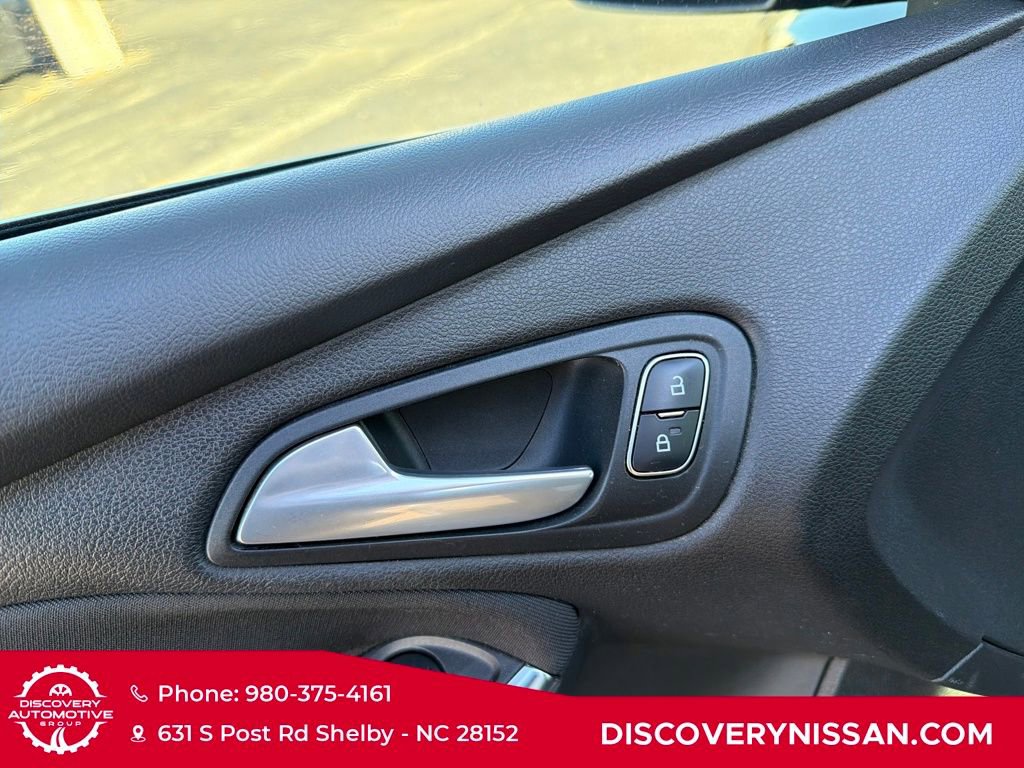 Used 2017 Ford Focus ST image 13