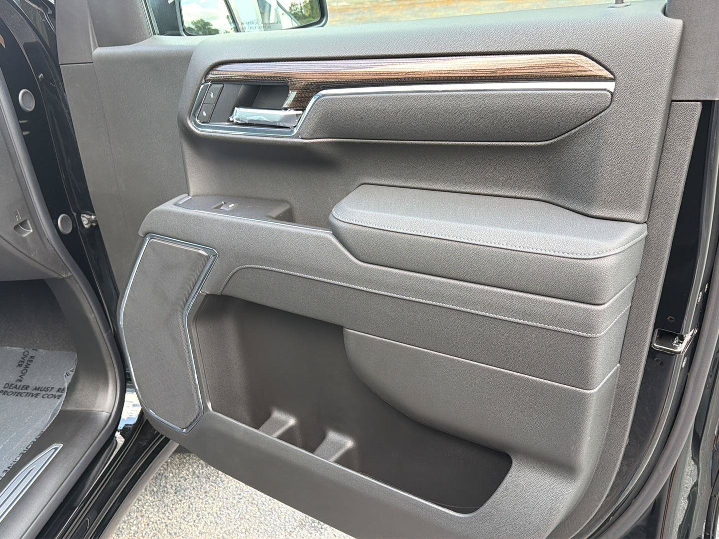 New 2026 Chevrolet Silverado 1500 LT w/ Leather Package RWD image 14