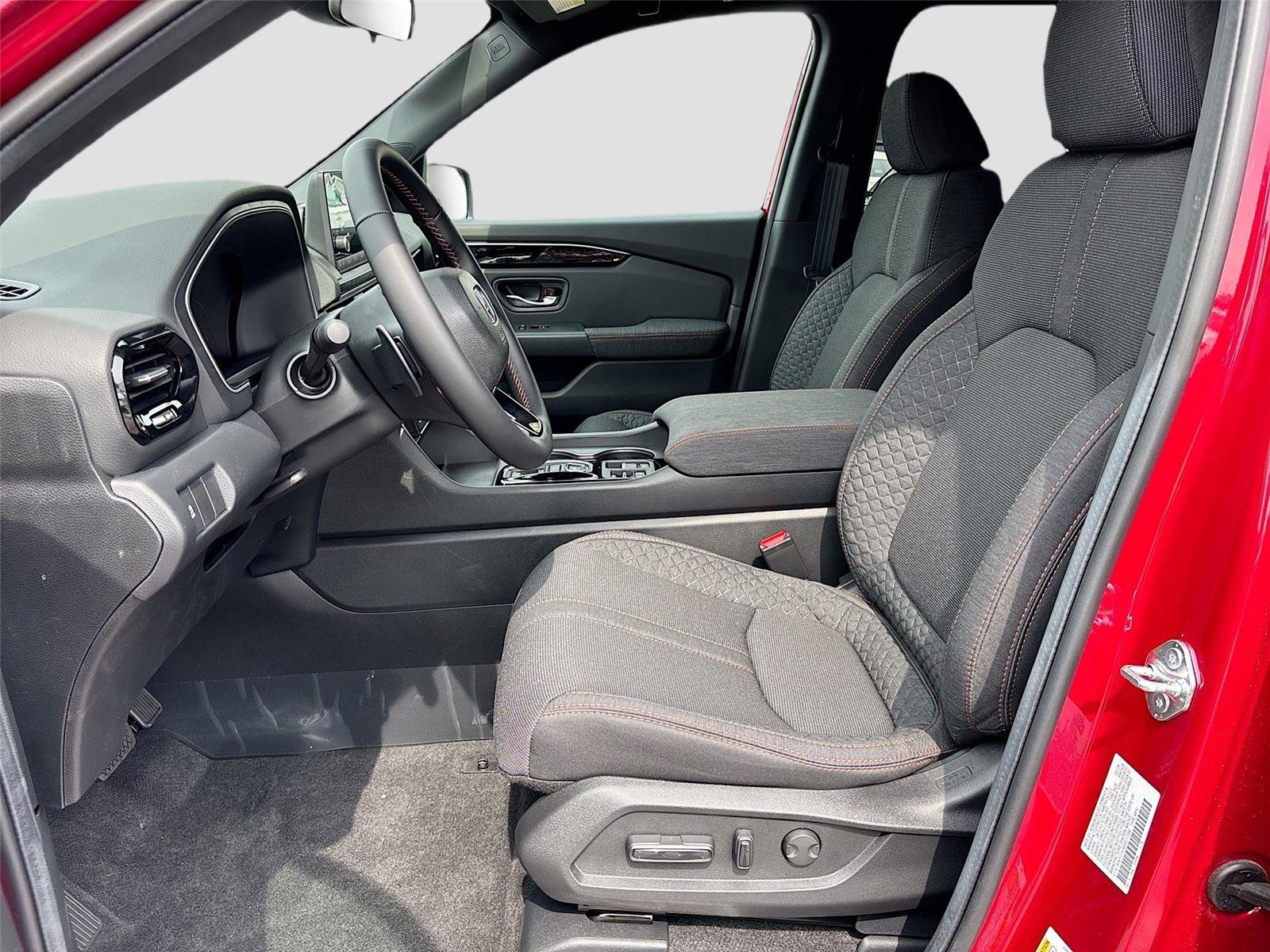 Certified 2025 Honda Pilot Sport image 23