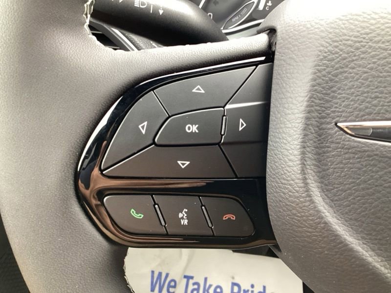 New 2026 Chrysler Pacifica Limited w/ S Appearance Package AWD/4WD image 31