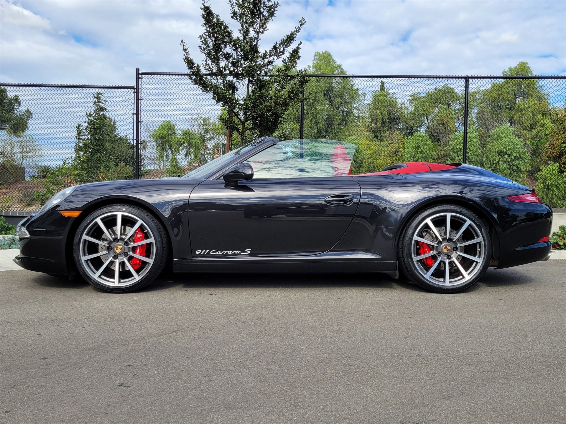 Used 2014 Porsche 911 Carrera S image 2