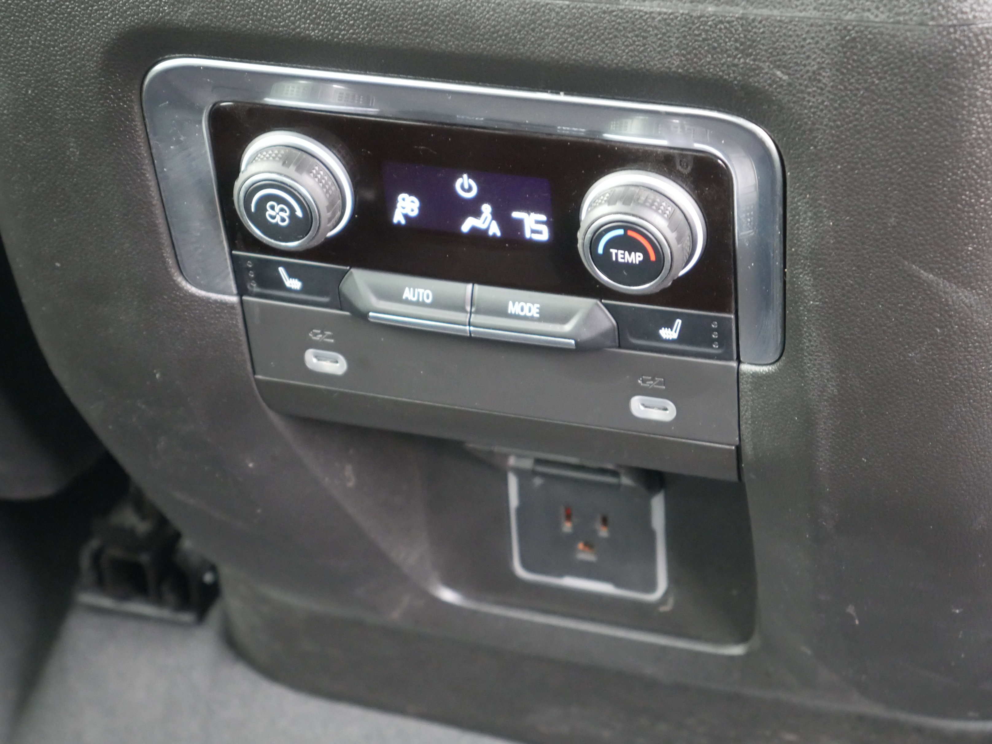 Used 2023 Chevrolet Tahoe RST w/ Luxury Package image 37