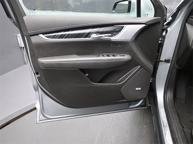Certified 2025 Cadillac XT6 Premium Luxury image 12