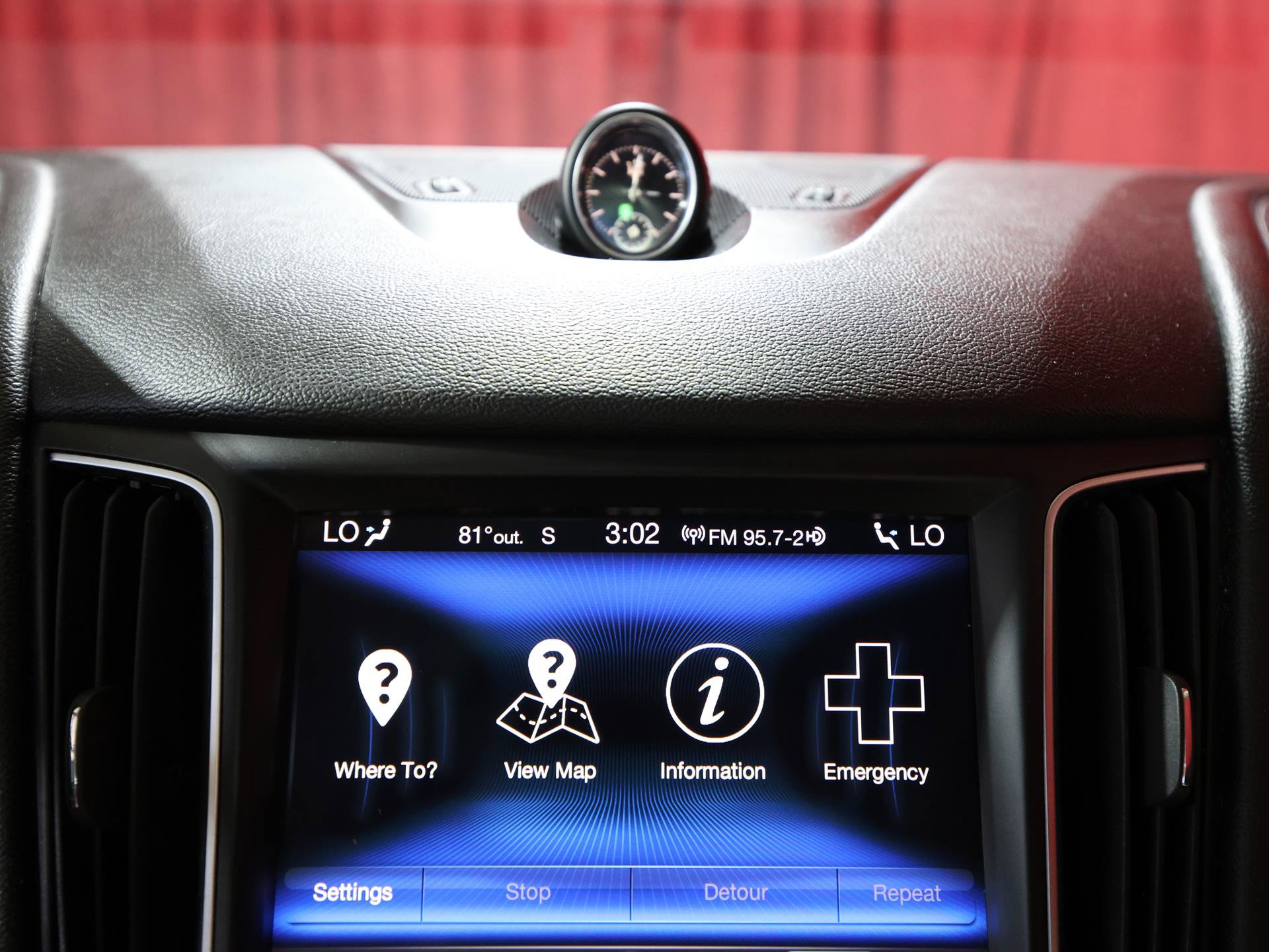 Used 2020 Maserati Levante S AWD/4WD image 18