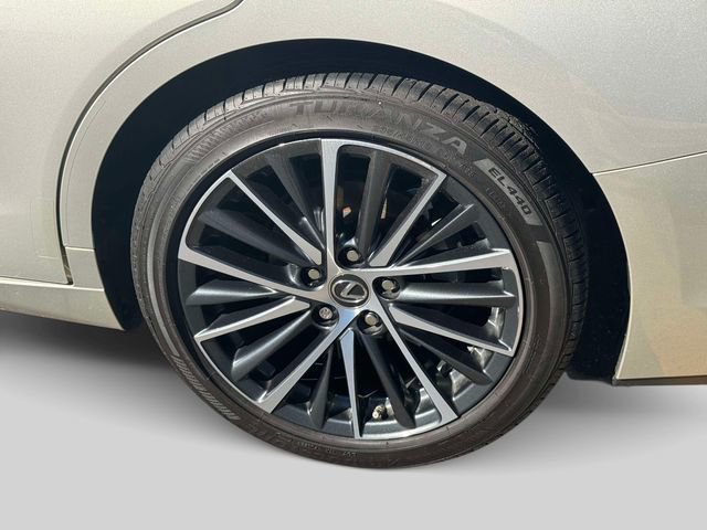 Certified 2025 Lexus ES 350 w/ Premium Package image 9