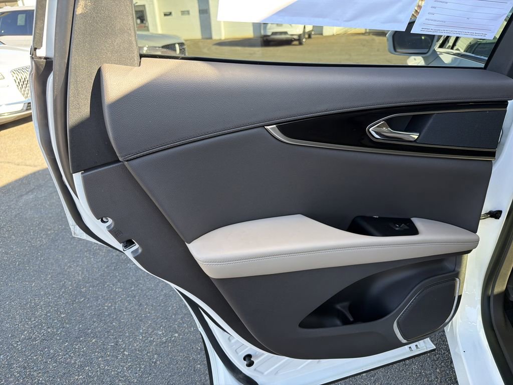 Certified 2023 Lincoln Nautilus AWD w/ Premium Package image 12