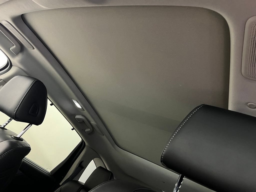 Certified 2025 Acura MDX SH-AWD w/ Technology Package image 10