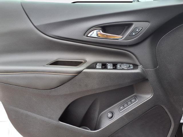 Used 2024 Chevrolet Equinox Premier image 16