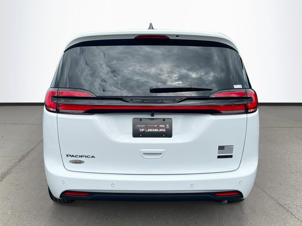 New 2027 Chrysler Pacifica Select FWD image 6