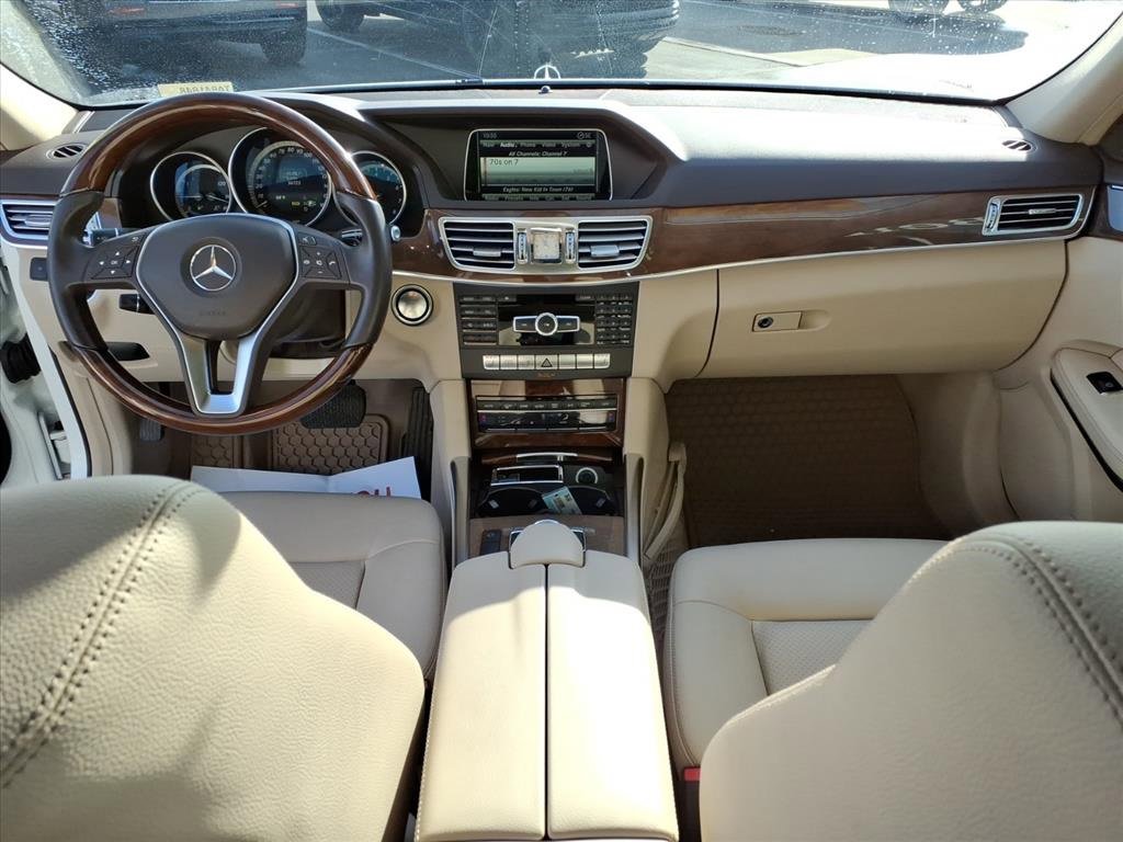 Used 2014 Mercedes-Benz E 350 4MATIC Sedan image 30
