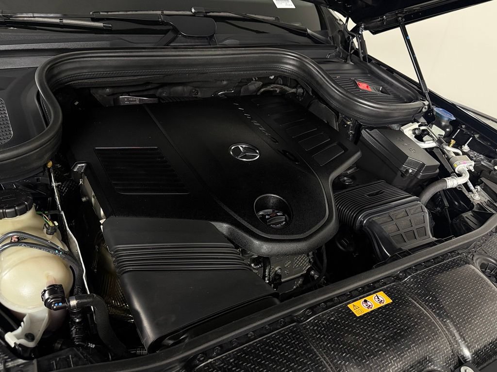 Used 2022 Mercedes-Benz GLS 450 4MATIC image 35