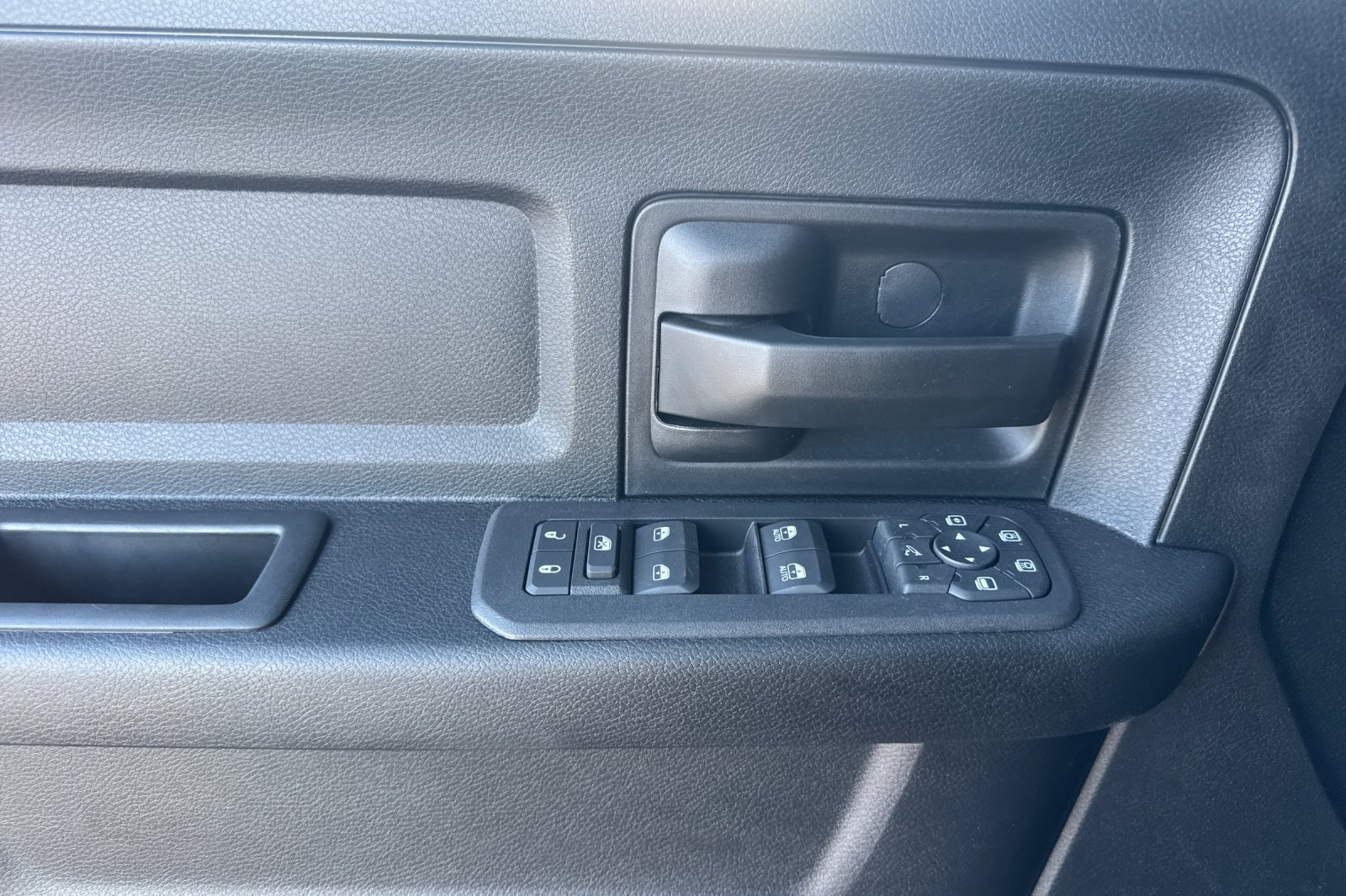New 2026 RAM 3500 Tradesman AWD/4WD image 10