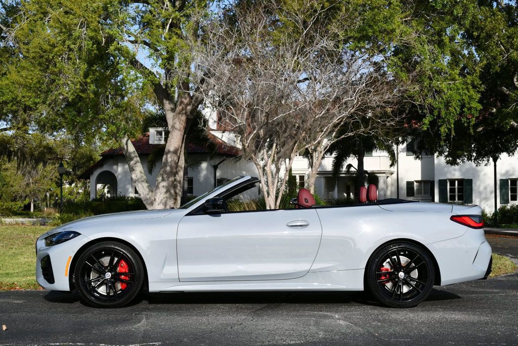 Used 2023 BMW M440i Convertible w/ Premium Package image 28