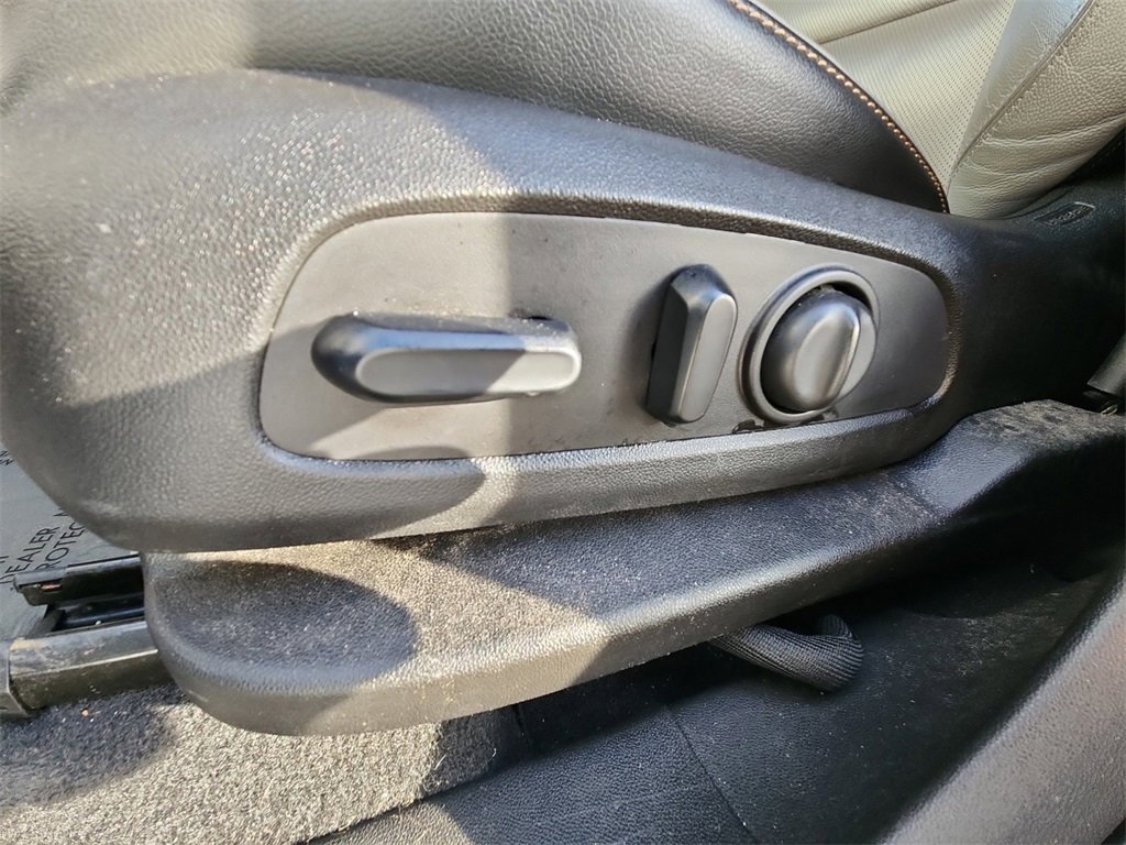 Used 2019 GMC Terrain SLT w/ Preferred Package image 12