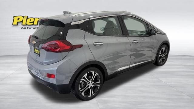 Used 2021 Chevrolet Bolt Premier w/ Infotainment Package FWD image 5
