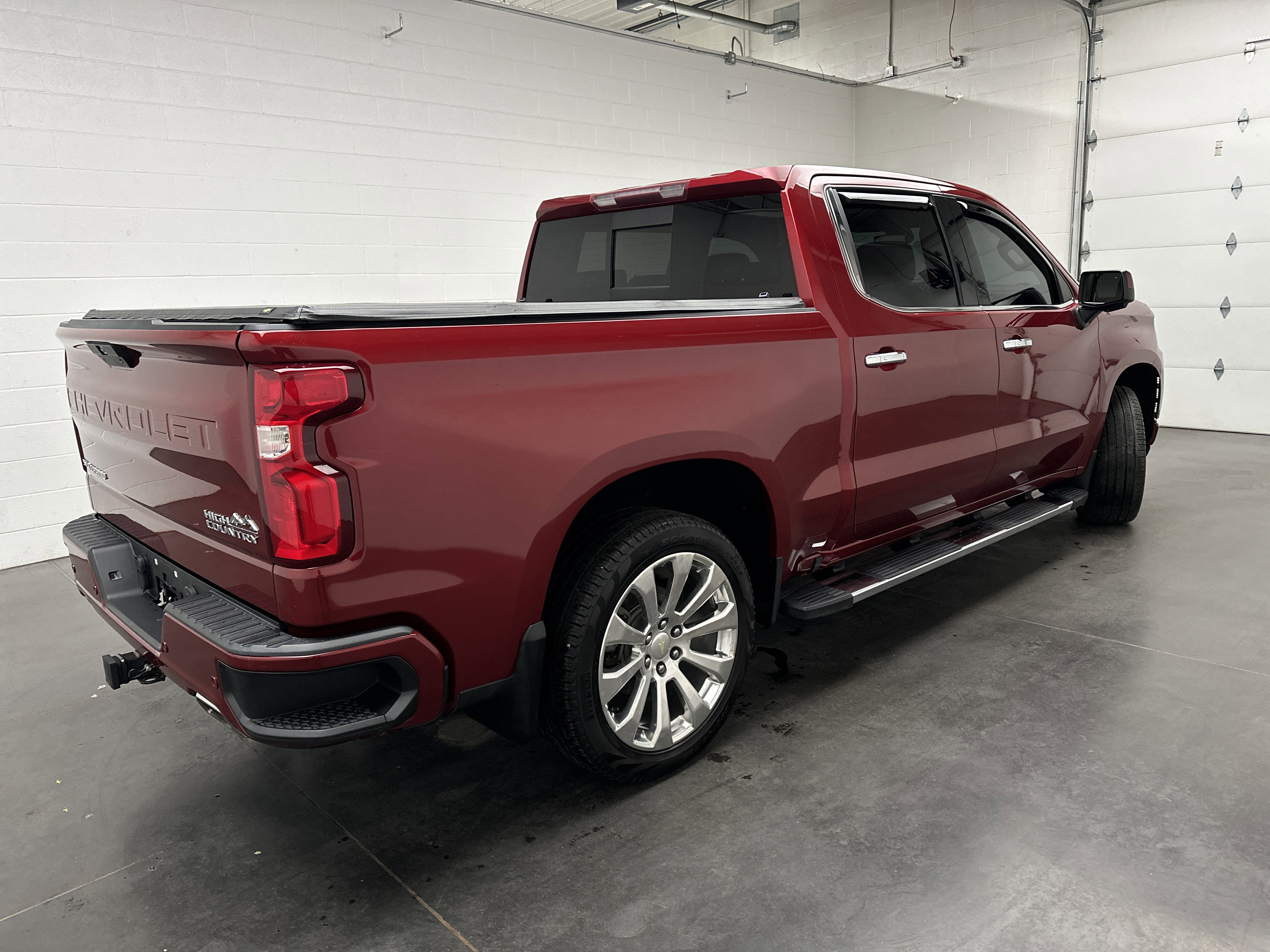Used 2019 Chevrolet Silverado 1500 High Country image 11