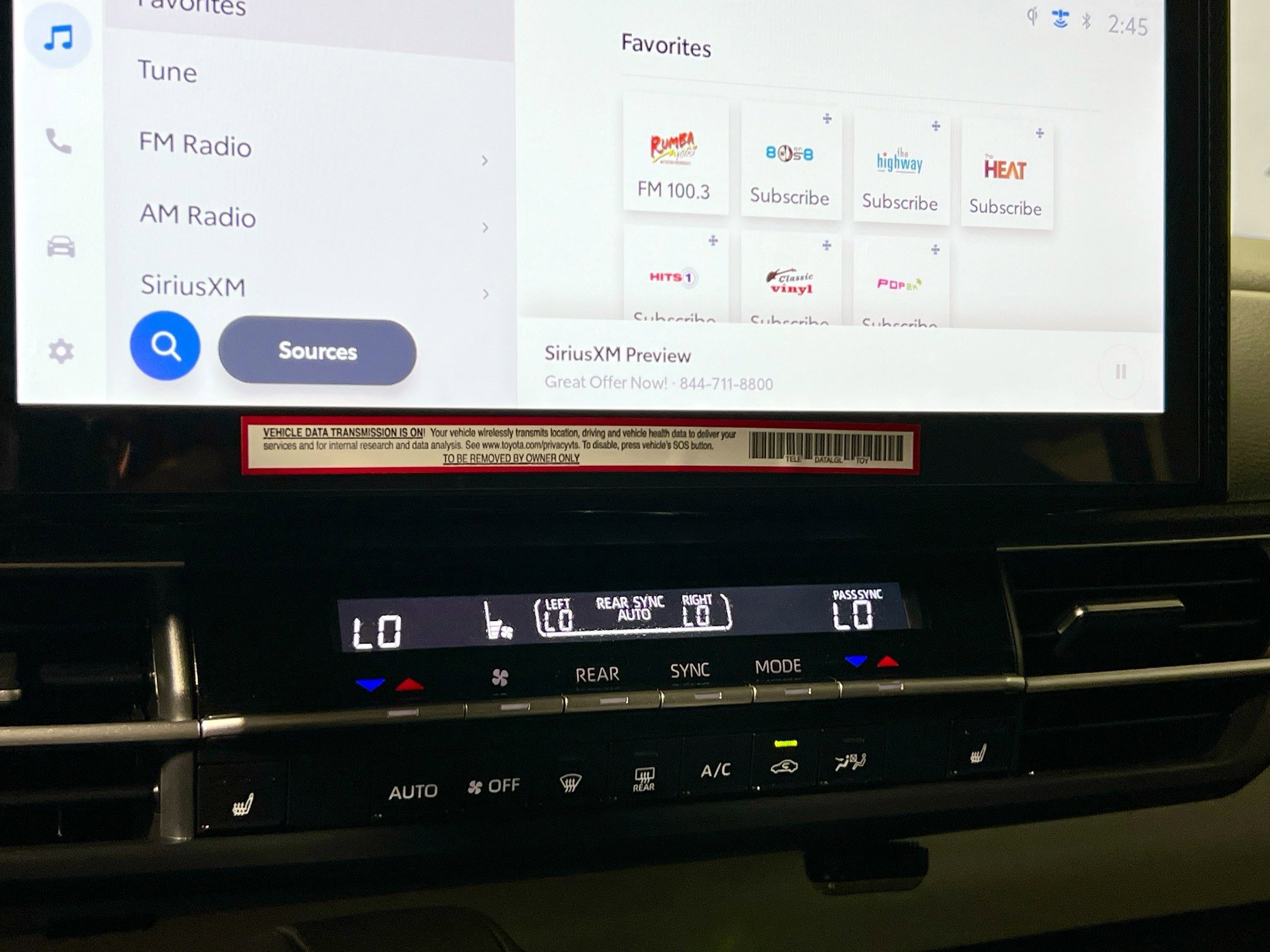 Used 2025 Toyota Sienna XLE image 27