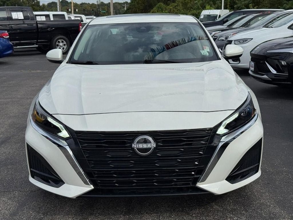 Used 2025 Nissan Altima 2.5 SV w/ SV Special Edition Package FWD image 10