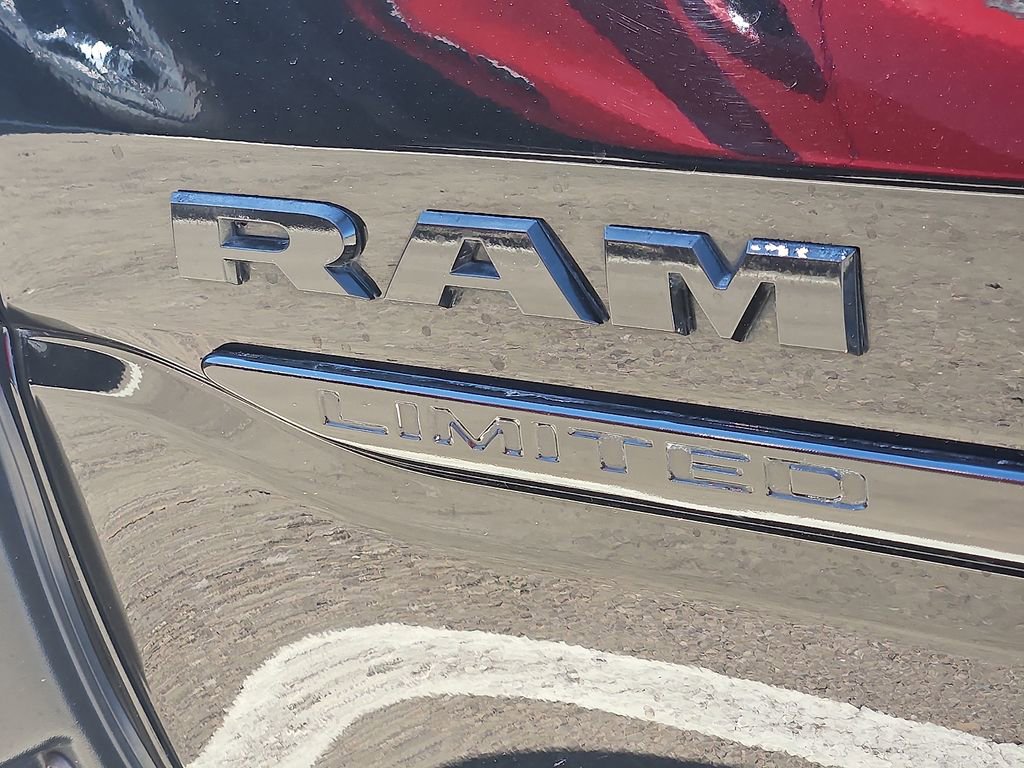 Used 2022 RAM 1500 Limited w/ Body Color Bumper Group image 4