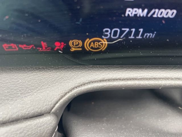 Used 2025 Cadillac XT4 Premium Luxury image 26