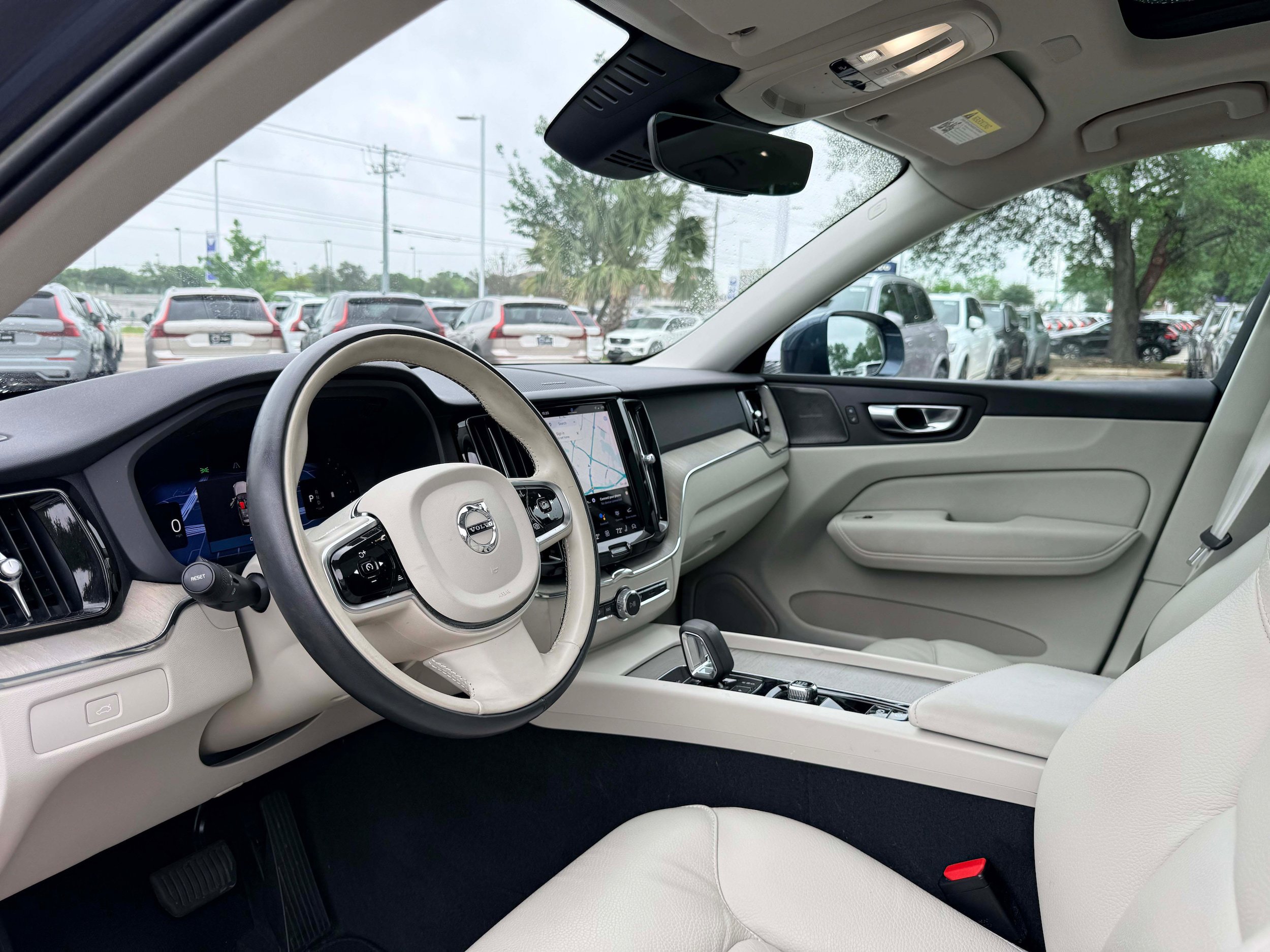 Certified 2023 Volvo XC60 B5 Plus w/ Protection Package Premier AWD/4WD image 8