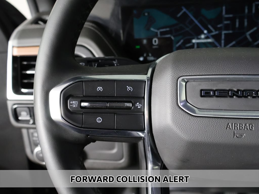 Used 2025 GMC Yukon Denali AWD/4WD image 8