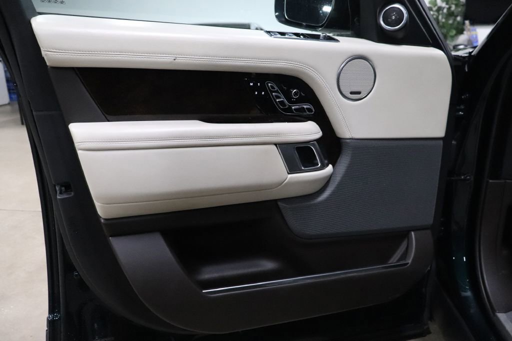 Used 2019 Land Rover Range Rover Long Wheelbase Autobiography image 9