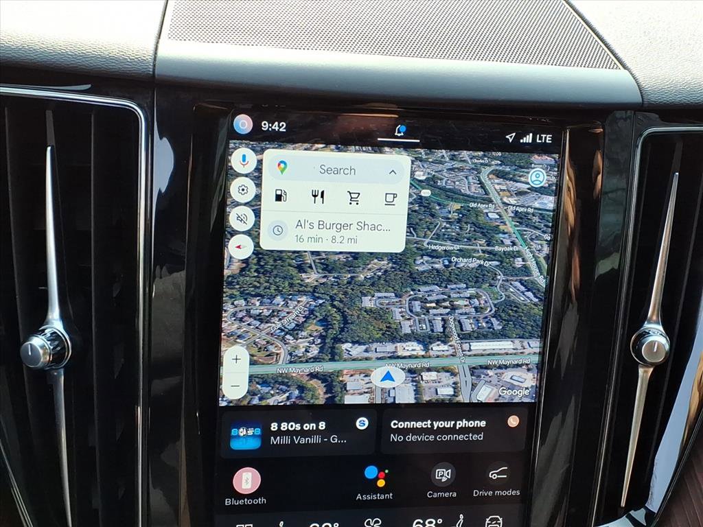 Certified 2024 Volvo XC60 B5 Plus w/ Protection Package Premier image 20