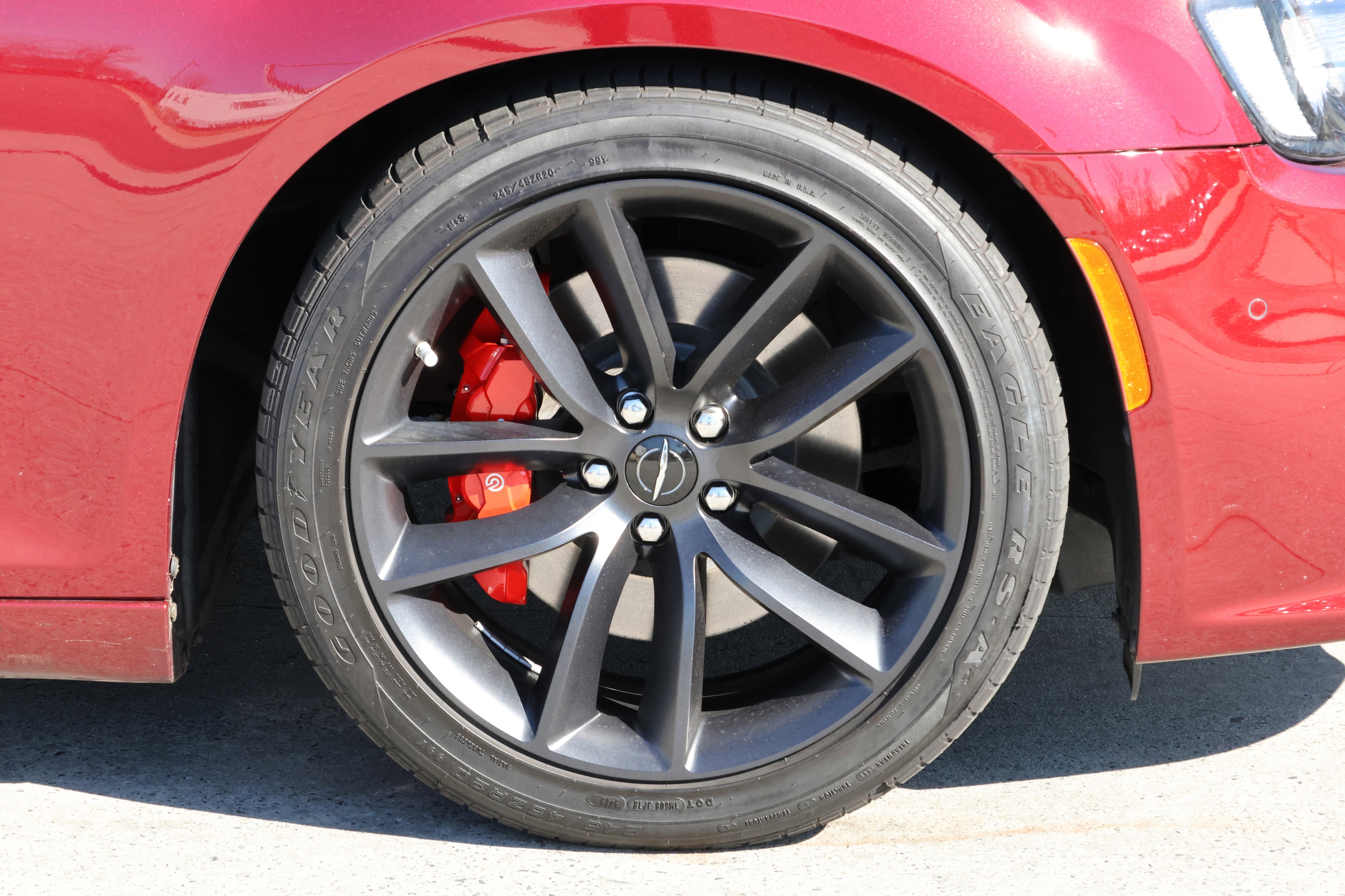 Used 2023 Chrysler 300 C image 11