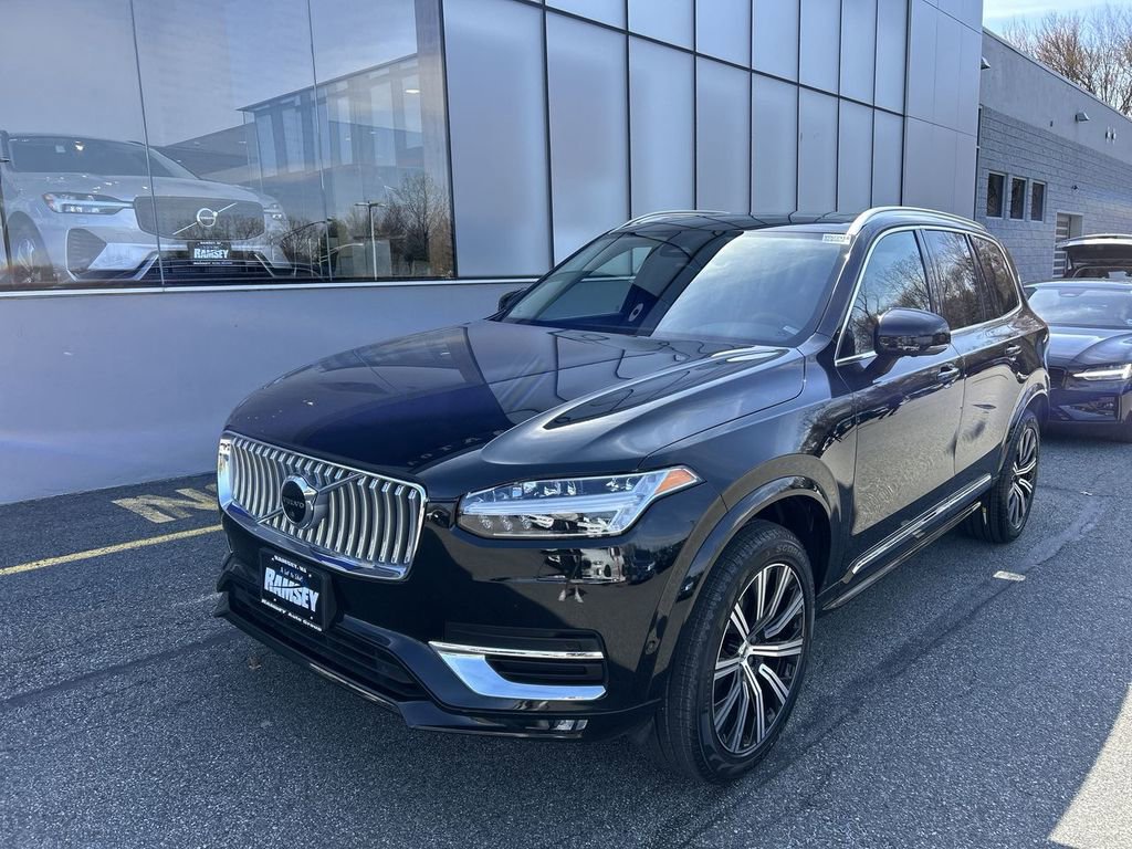 Certified 2023 Volvo XC90 B6 Plus w/ Protection Package image 4
