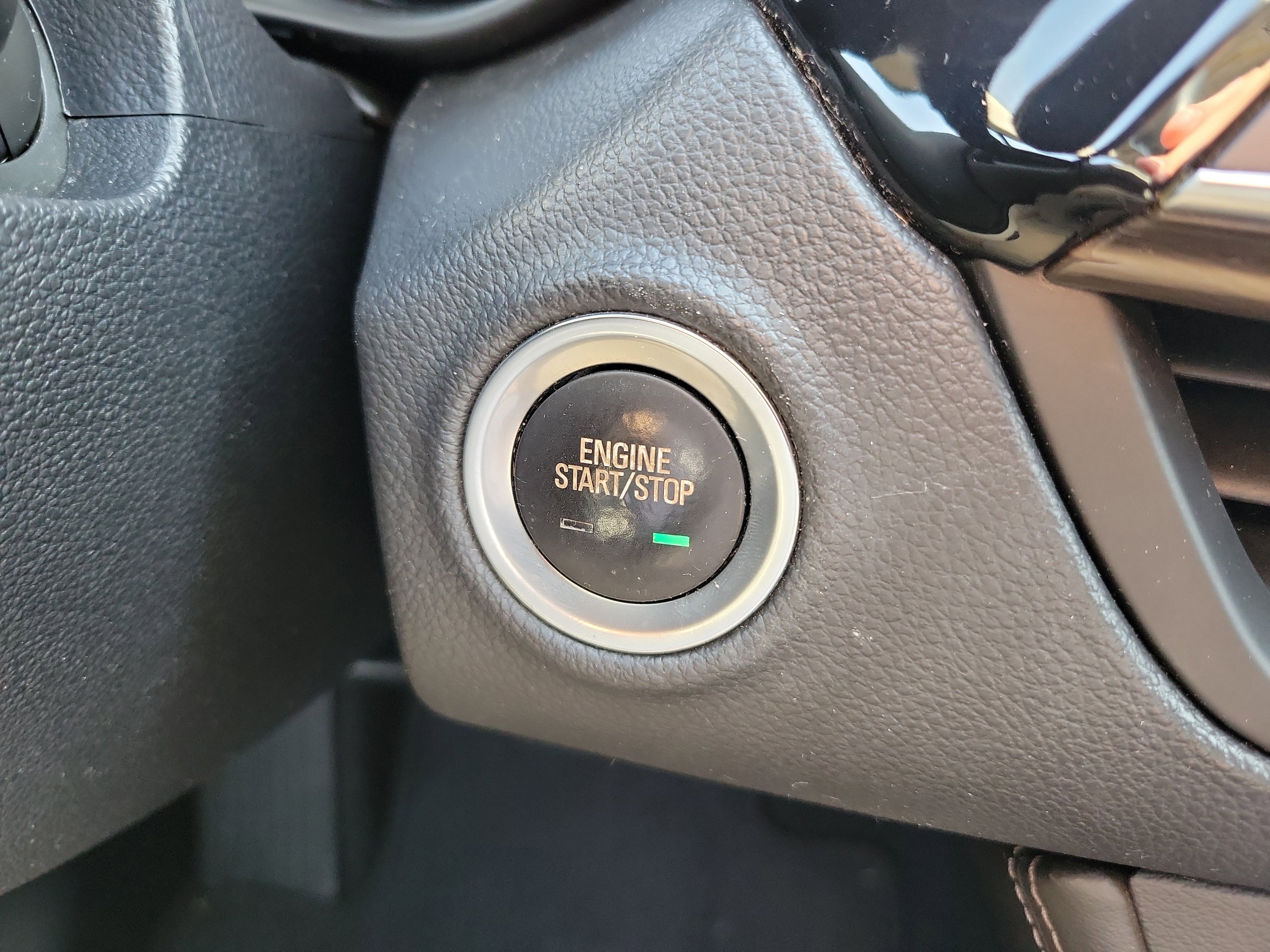 Used 2019 Buick Envision Essence image 31
