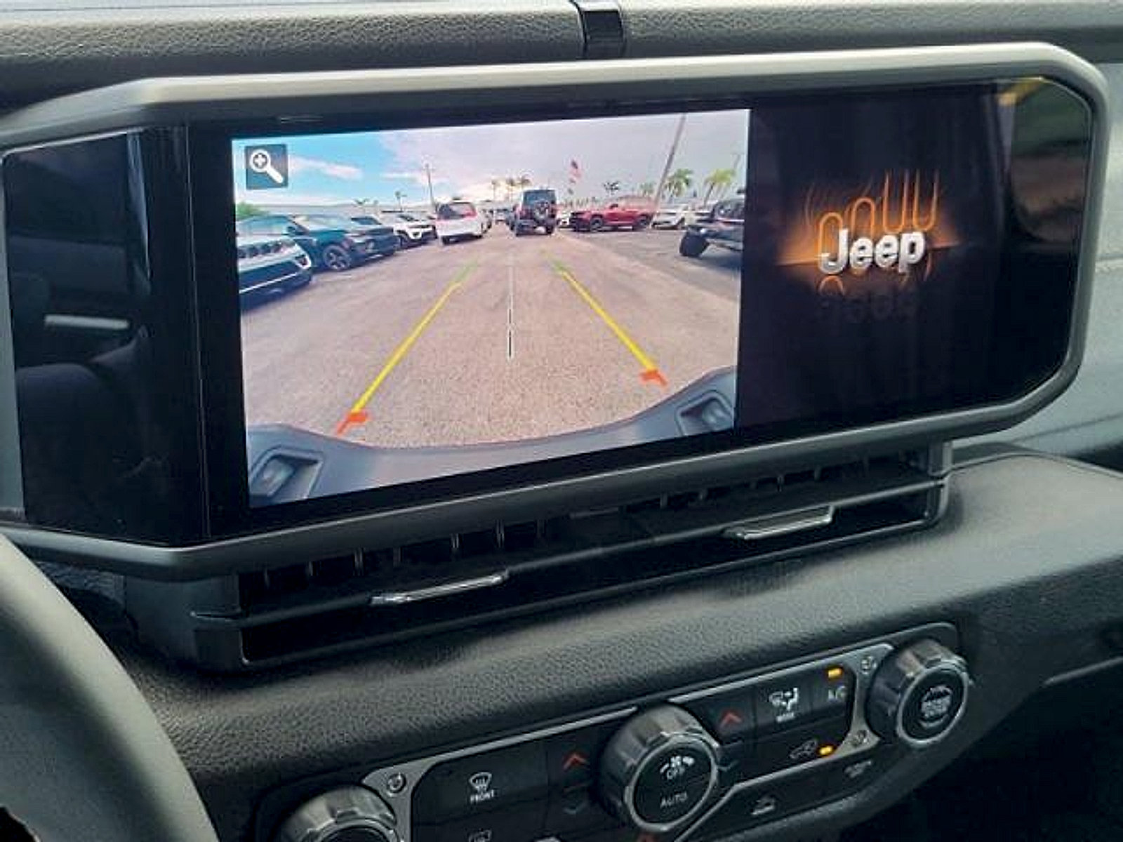 Used 2024 Jeep Gladiator Sport AWD/4WD image 27